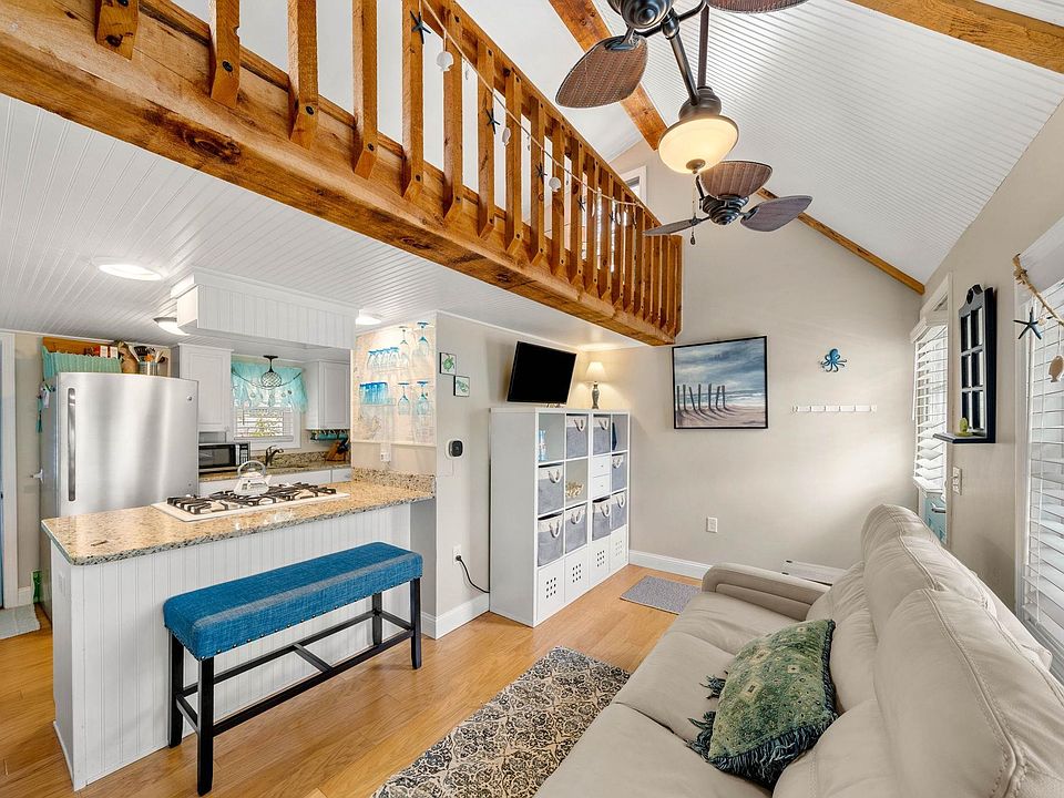 1st image of 470 Winnacunnet Road #8
