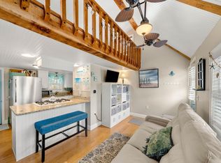 Twin Oaks, Hampton, NH 03842