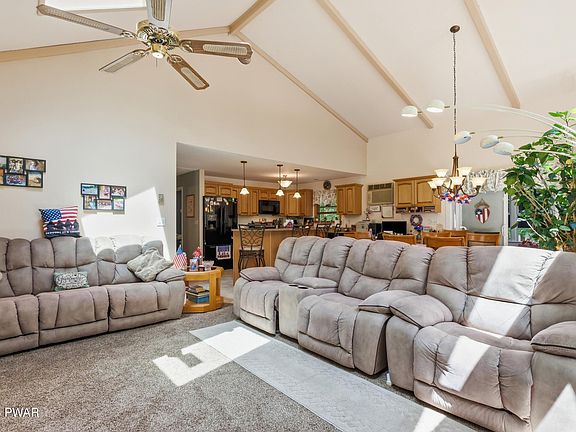 4th image of 110 Cottontail Ct