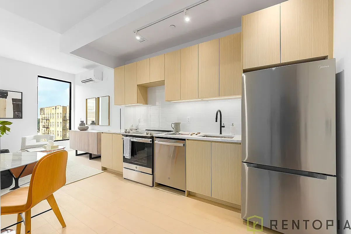 1634 Flatbush Ave — Photo 2
