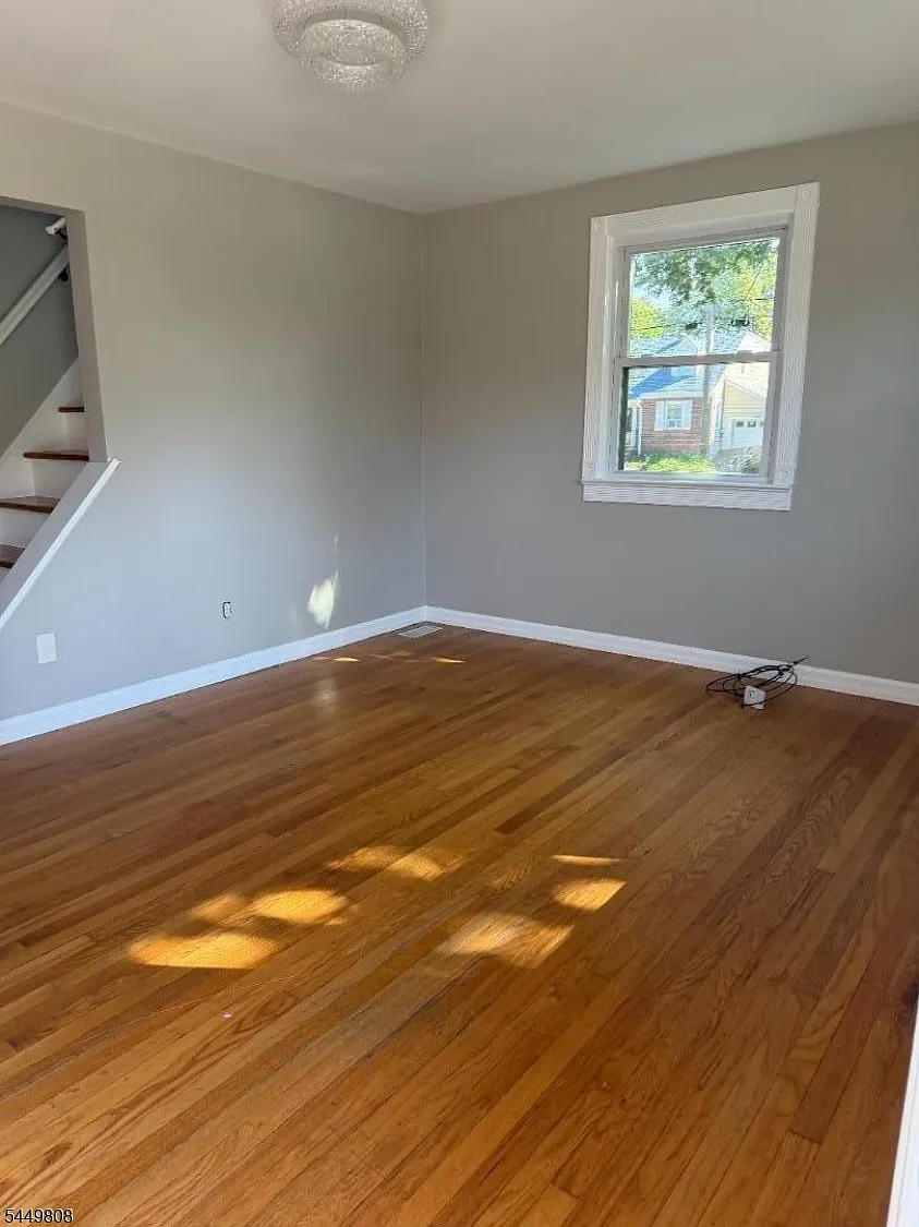 4 bed, $4,000 — Photo 3
