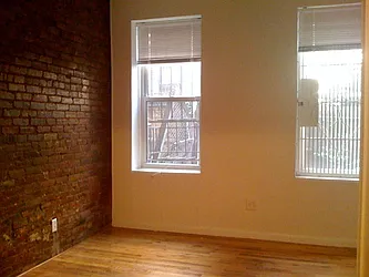 Rented by Urban Real Estate Inc