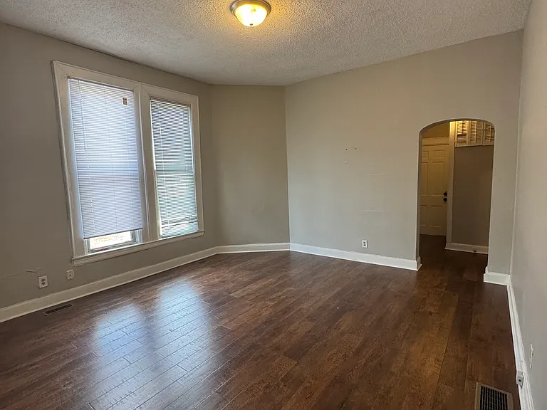 599 Oak St #3 — Photo 4