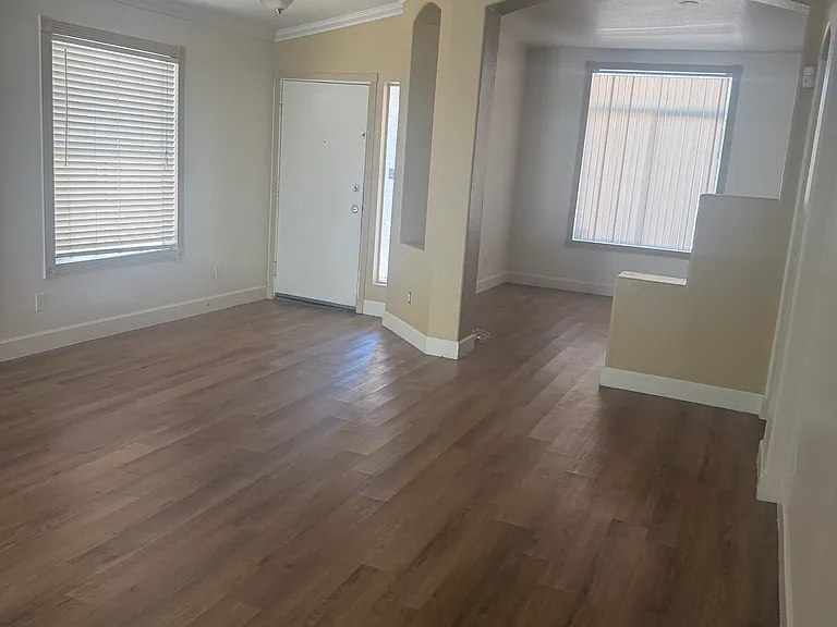 8817 W Palm Ln — Photo 5
