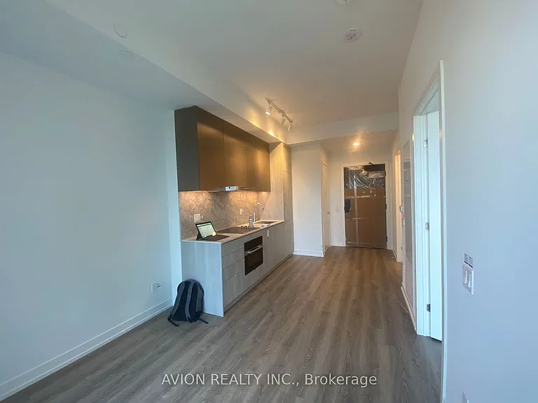 771 Yonge St #1205 — Photo 6