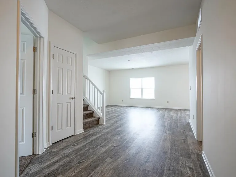5292 Brandywine Dr — Photo 3