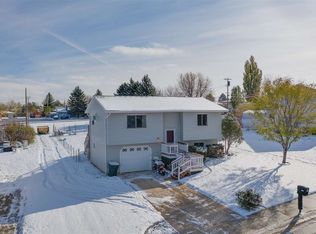 1813 10th Ave, Belle Fourche, SD 57717