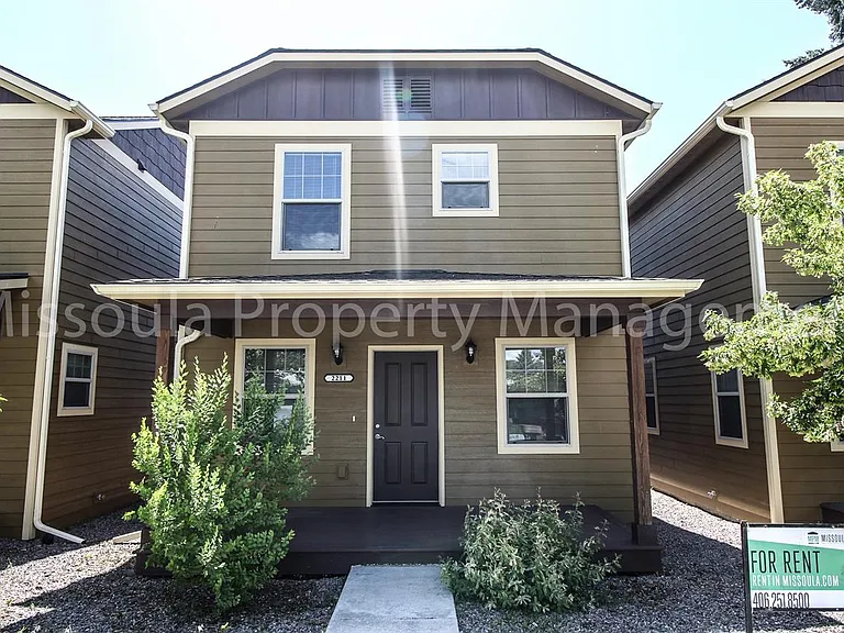 2211 N Ave W — Photo 2