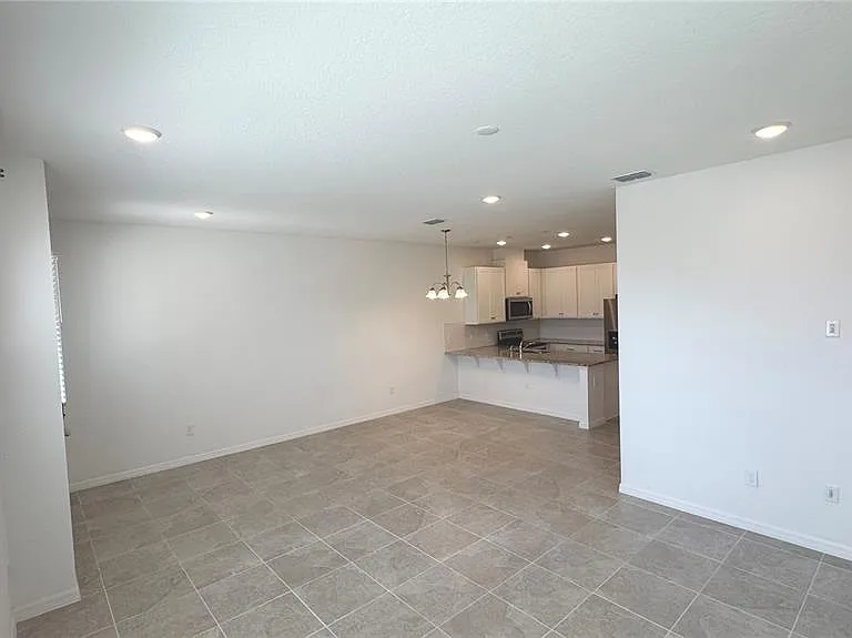 2327 Garden Belle Dr — Photo 2