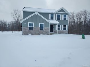 6168 Sage Ct, Grand Blanc, MI 48439