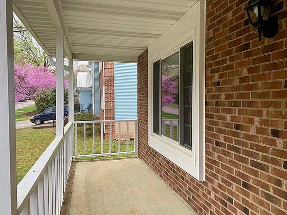 2nd image of 313 Indigo Dr