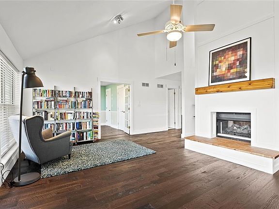 5th image of 1207 S 105th St