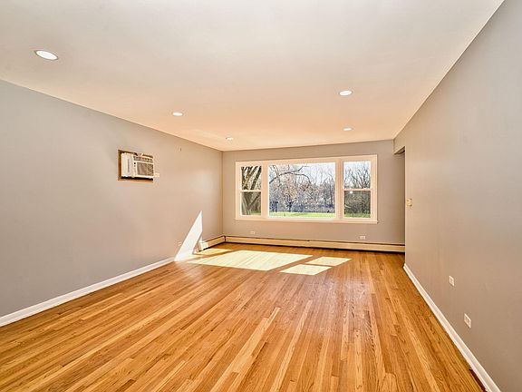 3rd image of 8522 McCormick Blvd APT 1