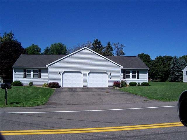 1st image of 130 Vinel Cir #2