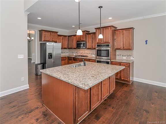 4th image of 4018 Halyard Dr