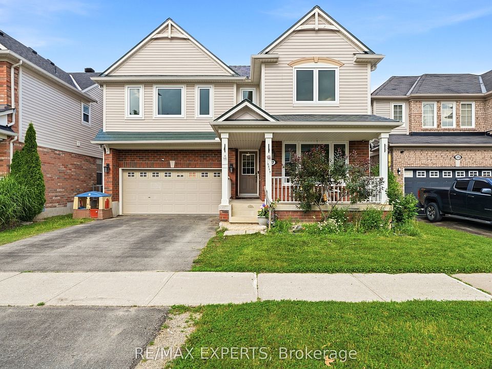 1st image of 27 Kidd Cres