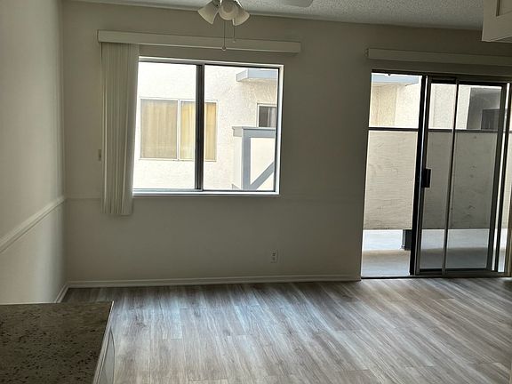 4th image of 14724 Victory Blvd APT 102