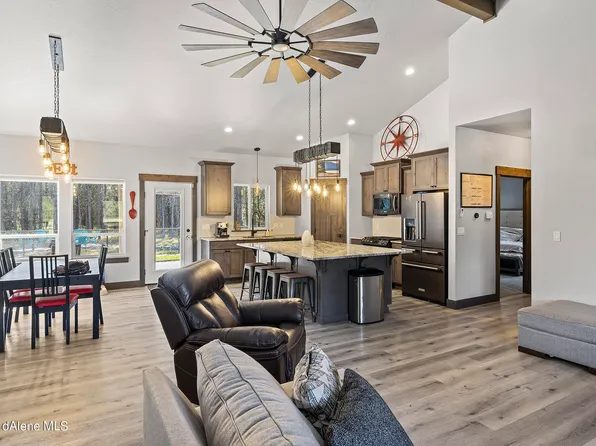 23312 N Costilla Ln, Hayden, ID 83858