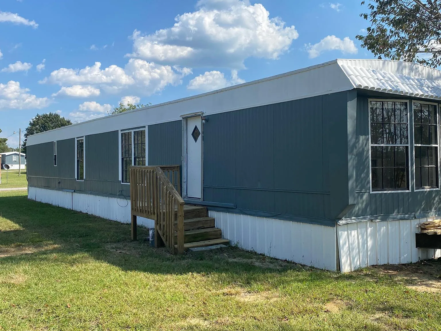 2 bed, 784 sqft, $990 — Photo 2