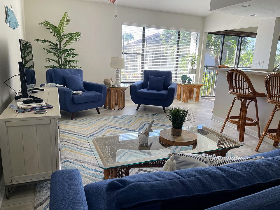 1st image of 5570 Trailwinds Dr APT 524