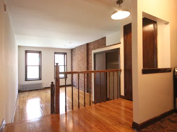 351 Amsterdam Avenue image 1 of 4