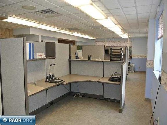 4th image of 520 W 41st St