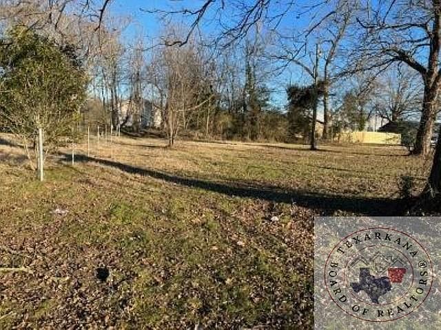 2nd image of S Lake Dr