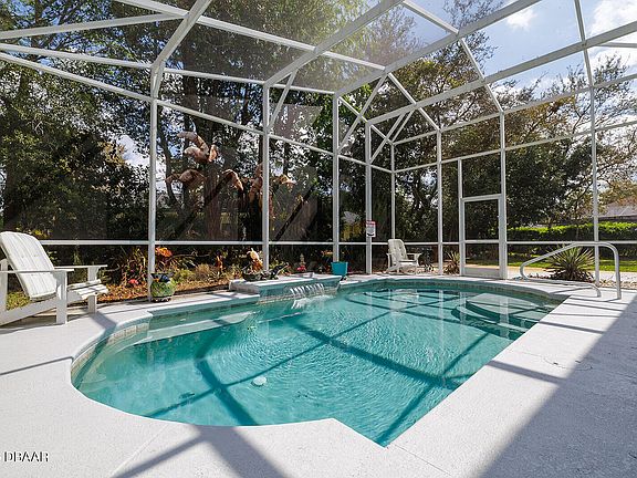 2nd image of 1128 Killarney Dr