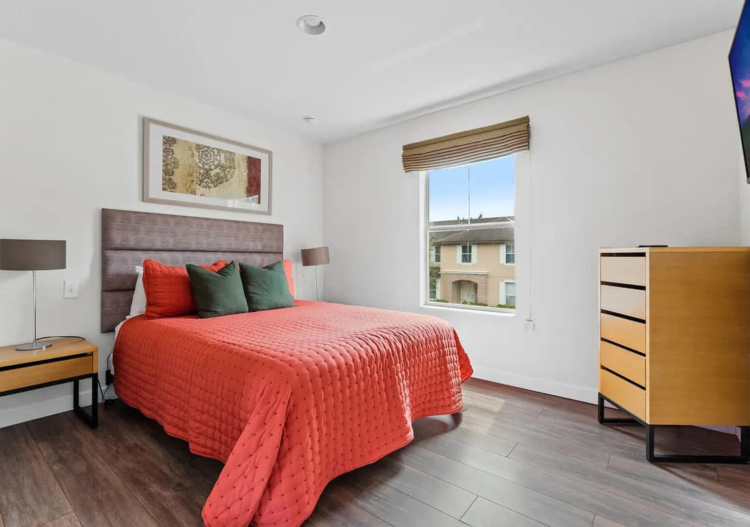 Pet Friendly 4 BR with Hot Tub — Photo 4