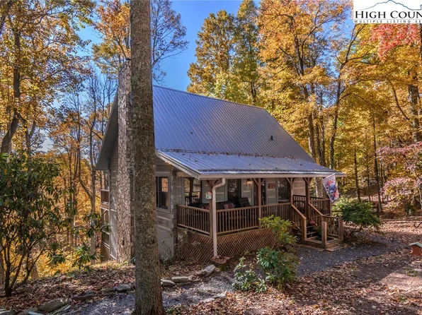 409 Oakwood Drive, Blowing Rock, NC 28605