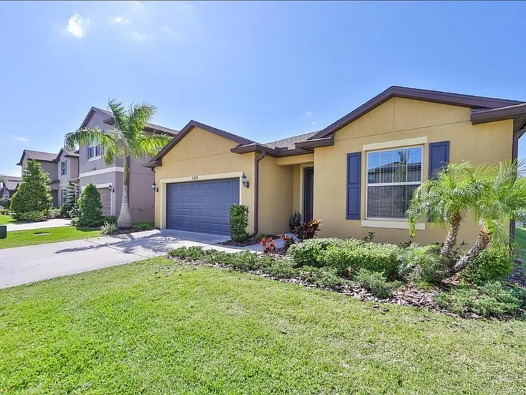 1201 Custer Bayou St — Photo 1