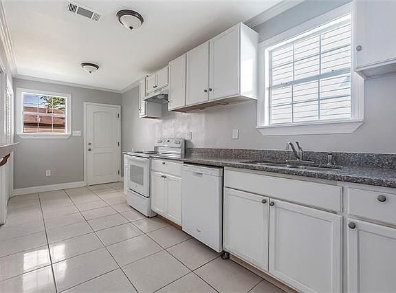 5th image of 6307 Dauphine St