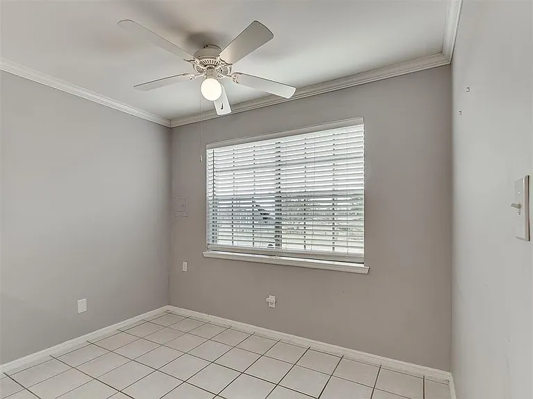 1703 E Lindsey St — Photo 16