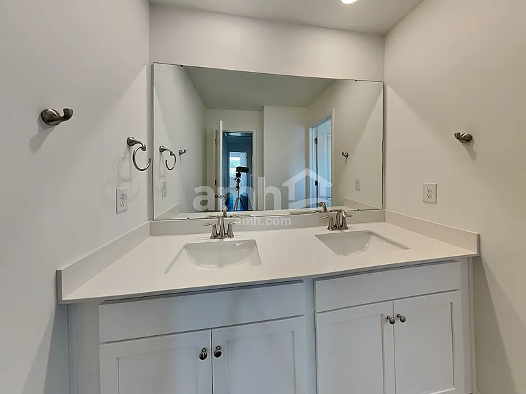 1015 Bevington Dr — Photo 14