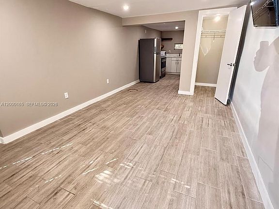 5th image of 1151 NE 18th St #2