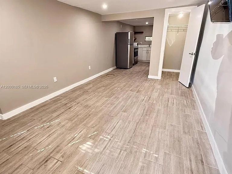 1151 NE 18th St #2 — Photo 5