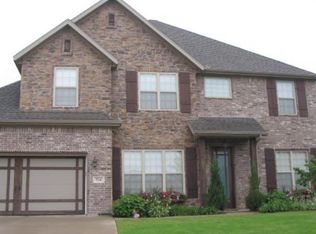 714 SW Sterling Pl, Bentonville, AR 72712