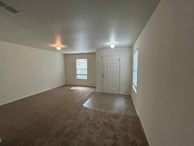 3015 Meadow Knoll Dr — Photo 3