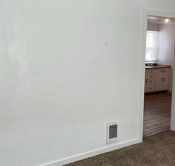 650 Dearborn Ave — Photo 12