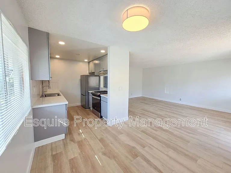 751 W Channel Islands Blvd #6 — Photo 8