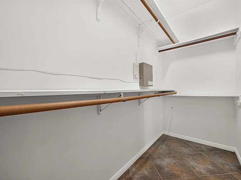 2106 Avenida La Quinta St — Photo 25