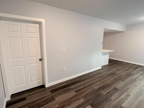2nd image of 2232 W 24th St #105