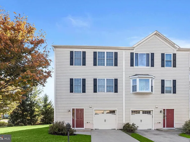 1 Karendale Ct — Photo 27