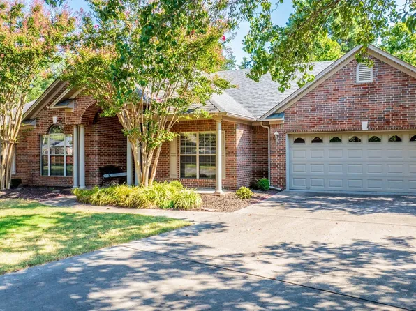 3300 Forsythia Dr, Conway, AR 72034