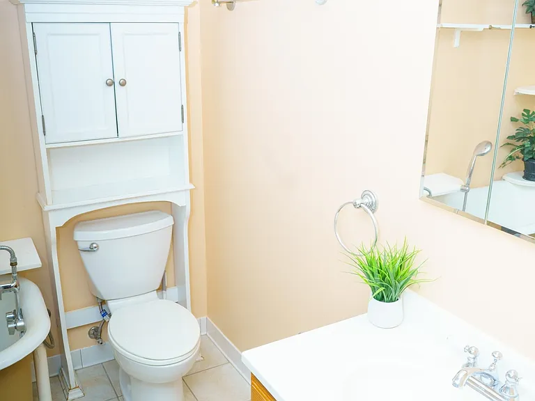 439 Elrino St #B — Photo 6