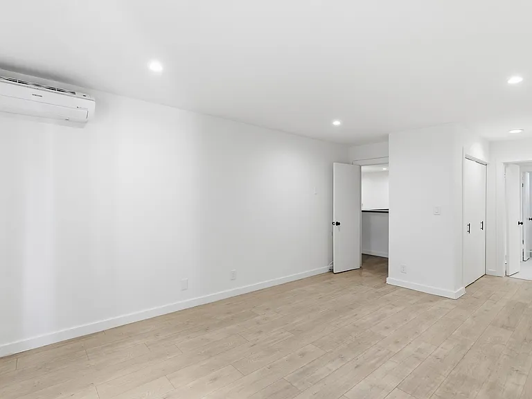 642 NW Knoll Dr — Photo 12