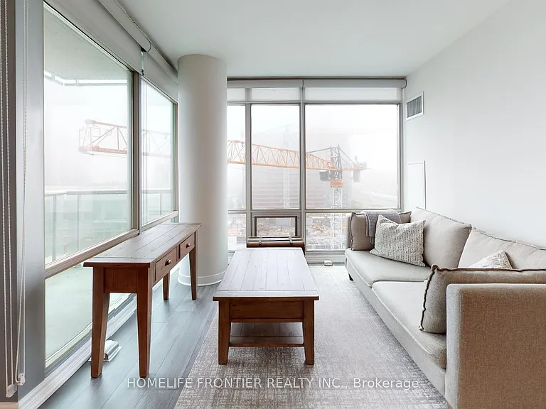 81 Navy Wharf Ct #1606 — Photo 4
