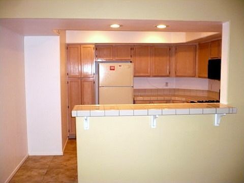 Kitchen with breakfast bar
