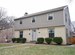 4636 N Morris Blvd, Whitefish Bay, WI 53211