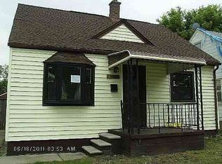 17712 Ivanhoe St, Roseville, MI 48066